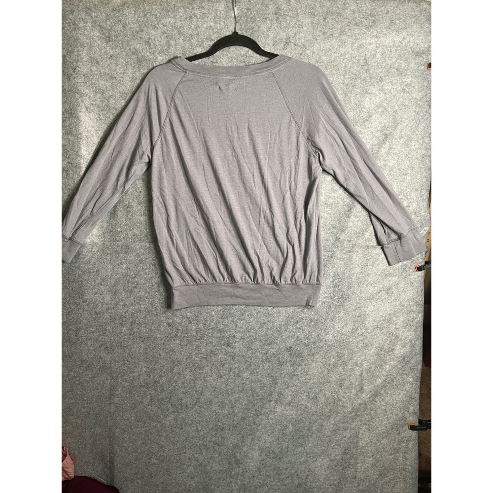 American Eagle AENY 1977 Graphic Top Grey Long Sleeve Scoop Neck Medium - Picture 7 of 10